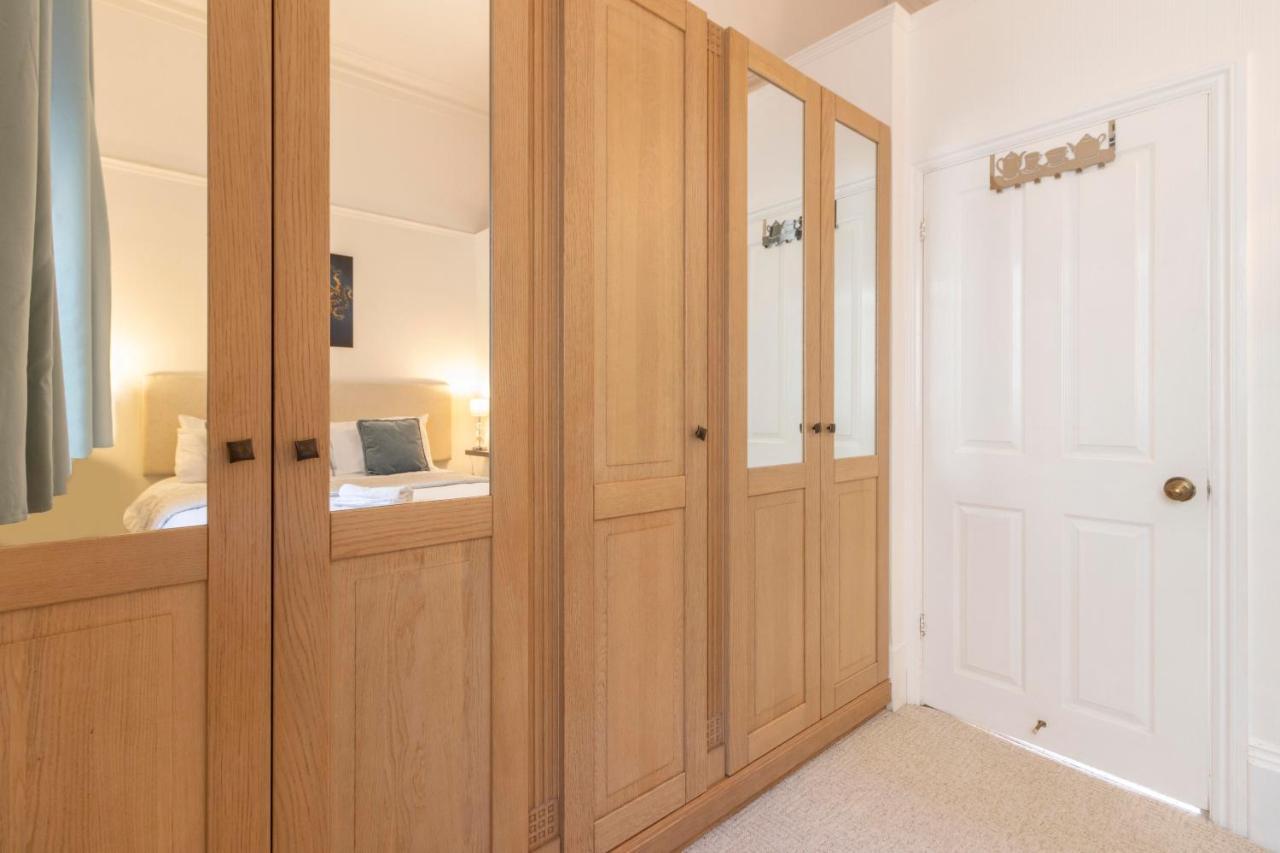 **Sunny And Bright, Thatchers Rock One Bed Beach Front Apartment*** Торки Экстерьер фото