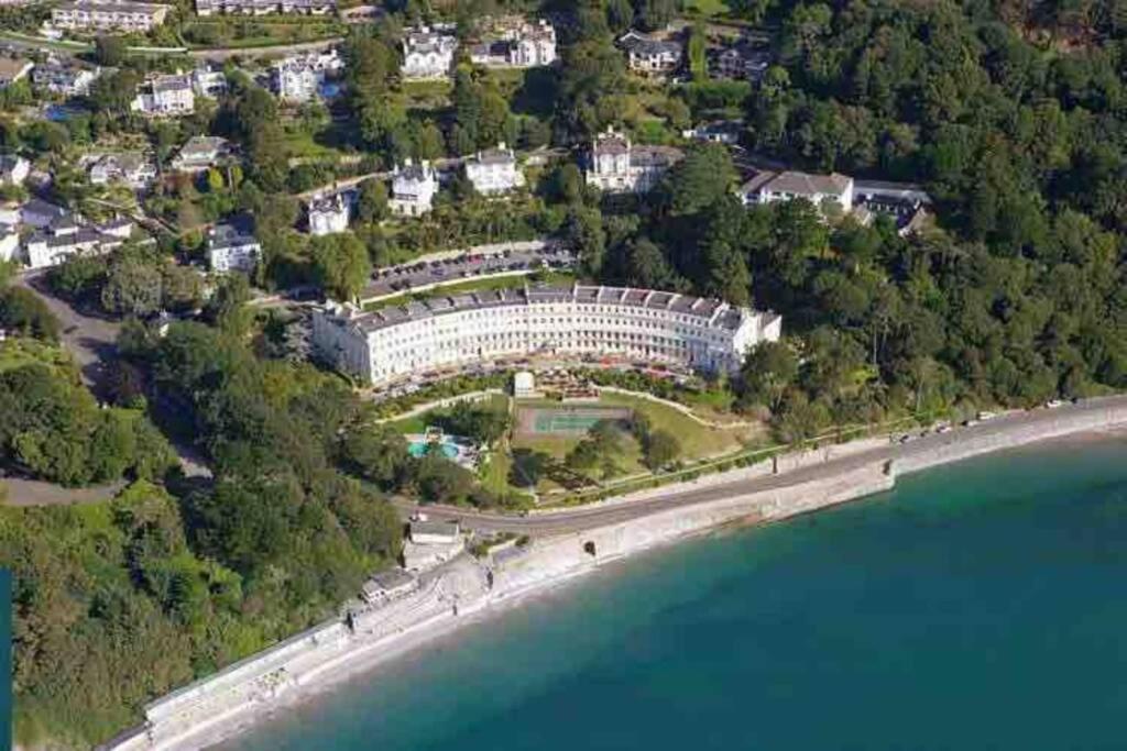 **Sunny And Bright, Thatchers Rock One Bed Beach Front Apartment*** Торки Экстерьер фото