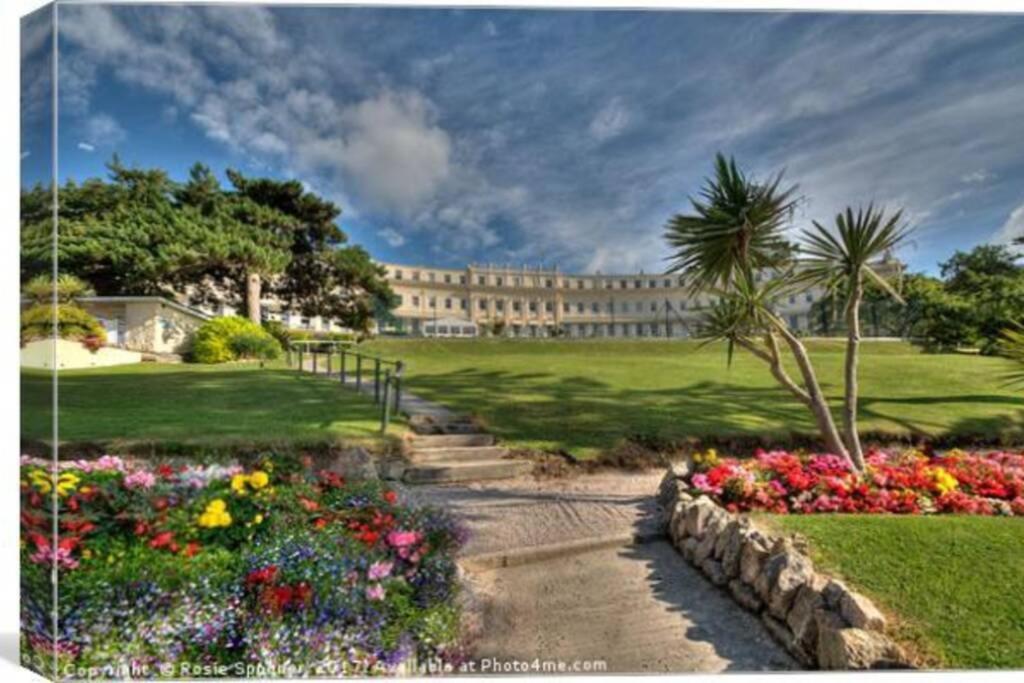 **Sunny And Bright, Thatchers Rock One Bed Beach Front Apartment*** Торки Экстерьер фото